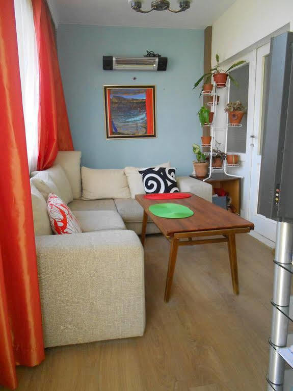 Hostel Del Mar Varna Exterior photo